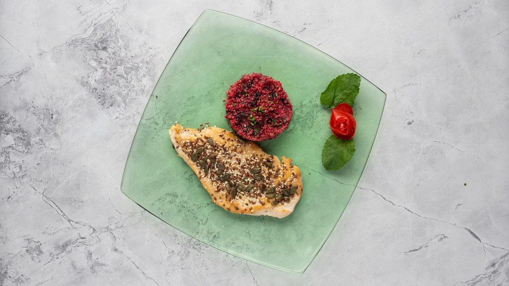 Céklás quinoa magos csirkével